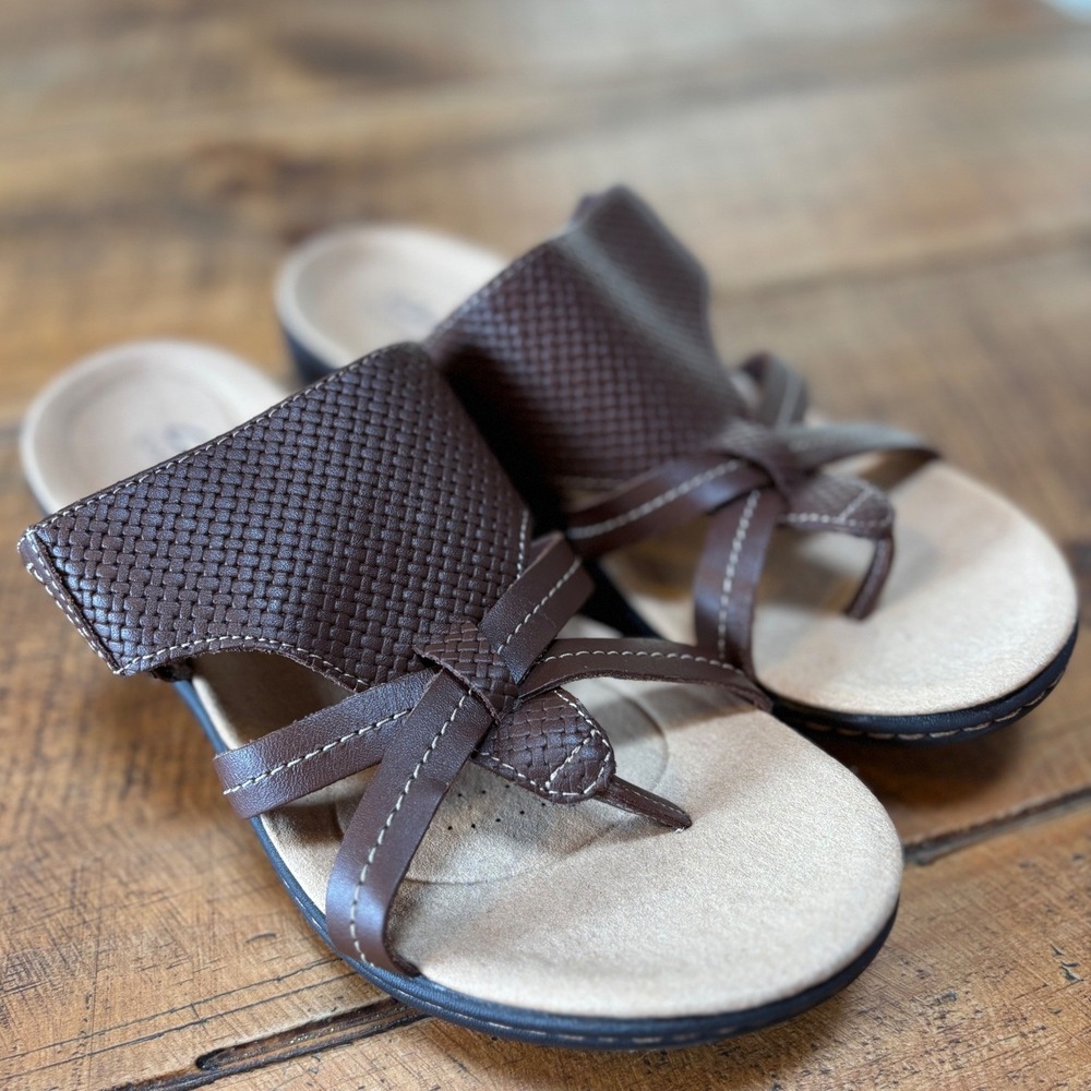 Clarksā Womens Laurieann Edge Summer Sandals Brown Velcro Closure Size 6.5